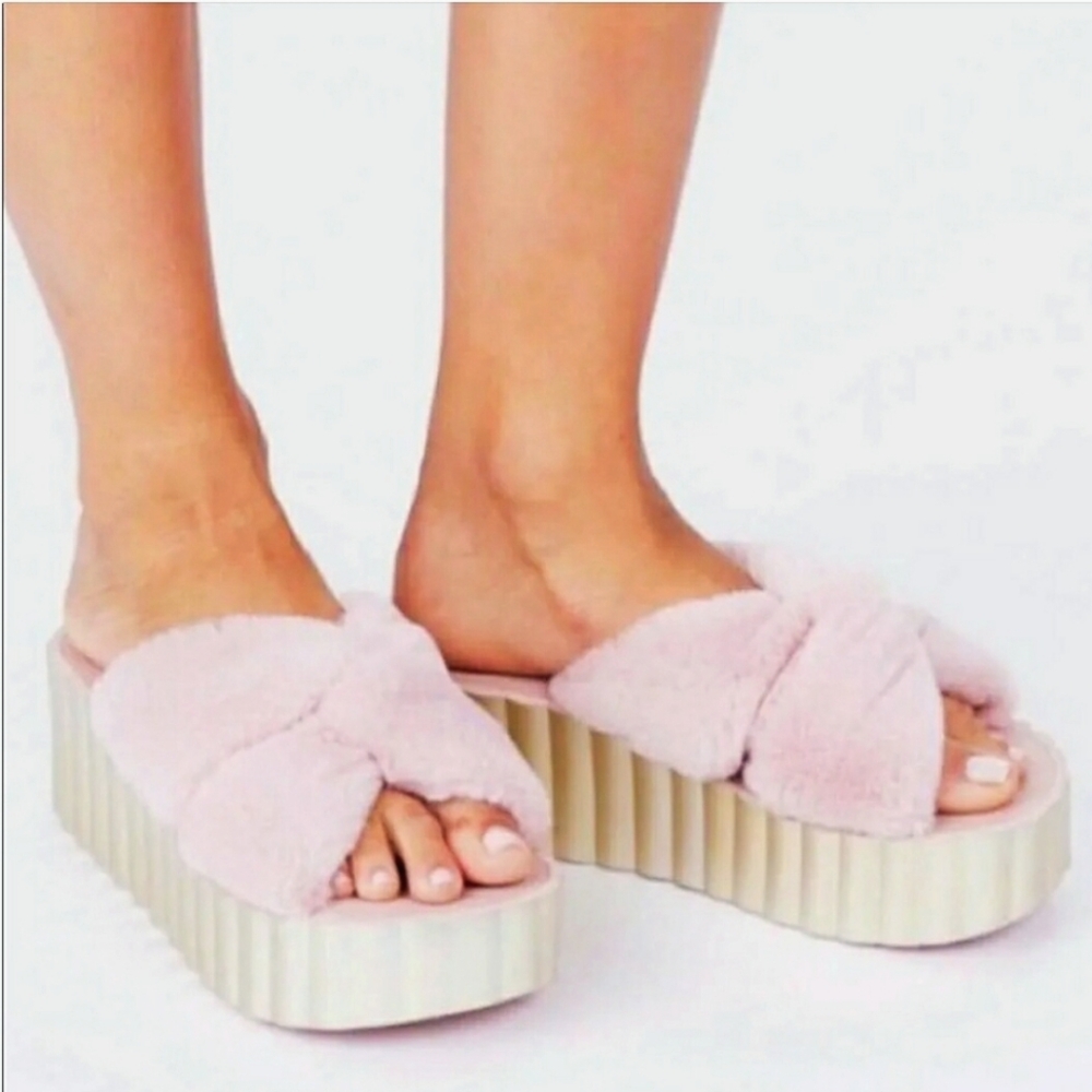 Tory Burch Scallop Slide Sandals, Faux Fur, size 10